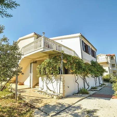 Two-bedroom In Kanica アパート *