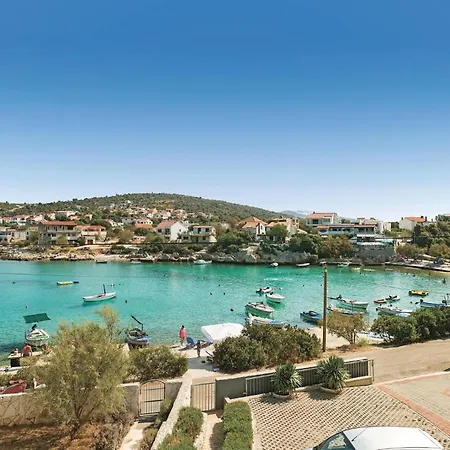 Two-bedroom In Kanica شقة