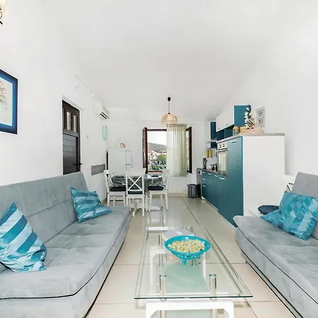 Two-bedroom In Kanica * Zaglavice