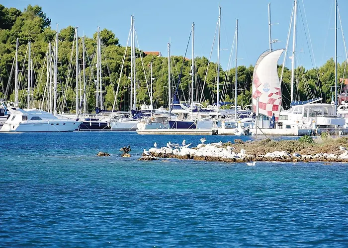 דירה Two-bedroom In Kanica